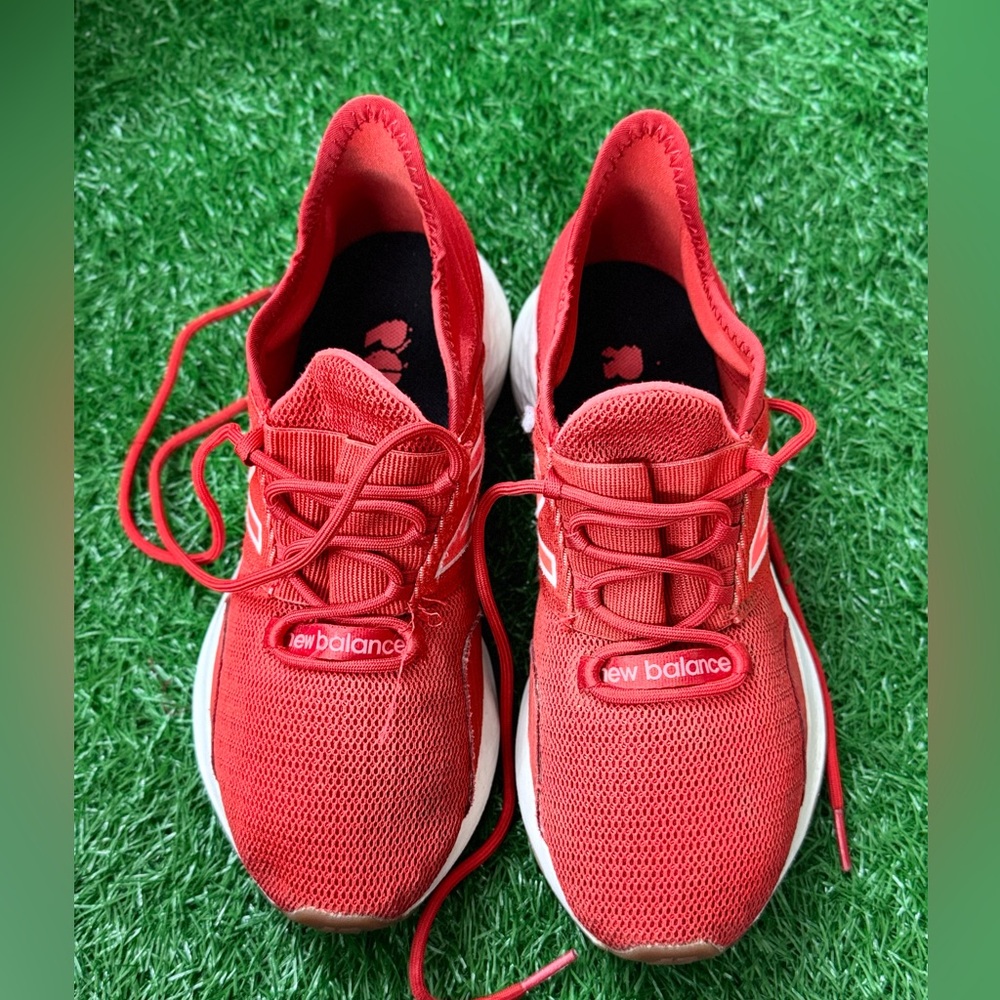 New Balance Women's Red Sneakers Size 6/6.5‎